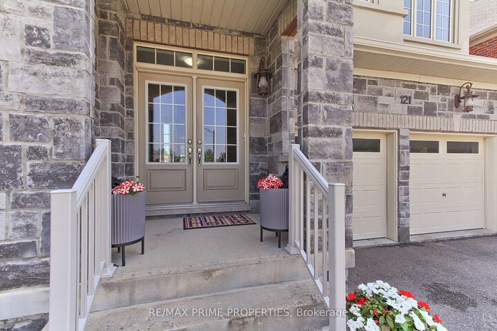 Property Photo:  121 Robert Wilson Crescent  ON L4P 0G8 