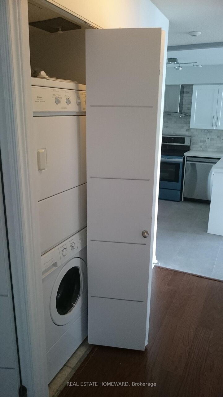 Property Photo:  300 Balliol Street 814  ON M4S 3G6 