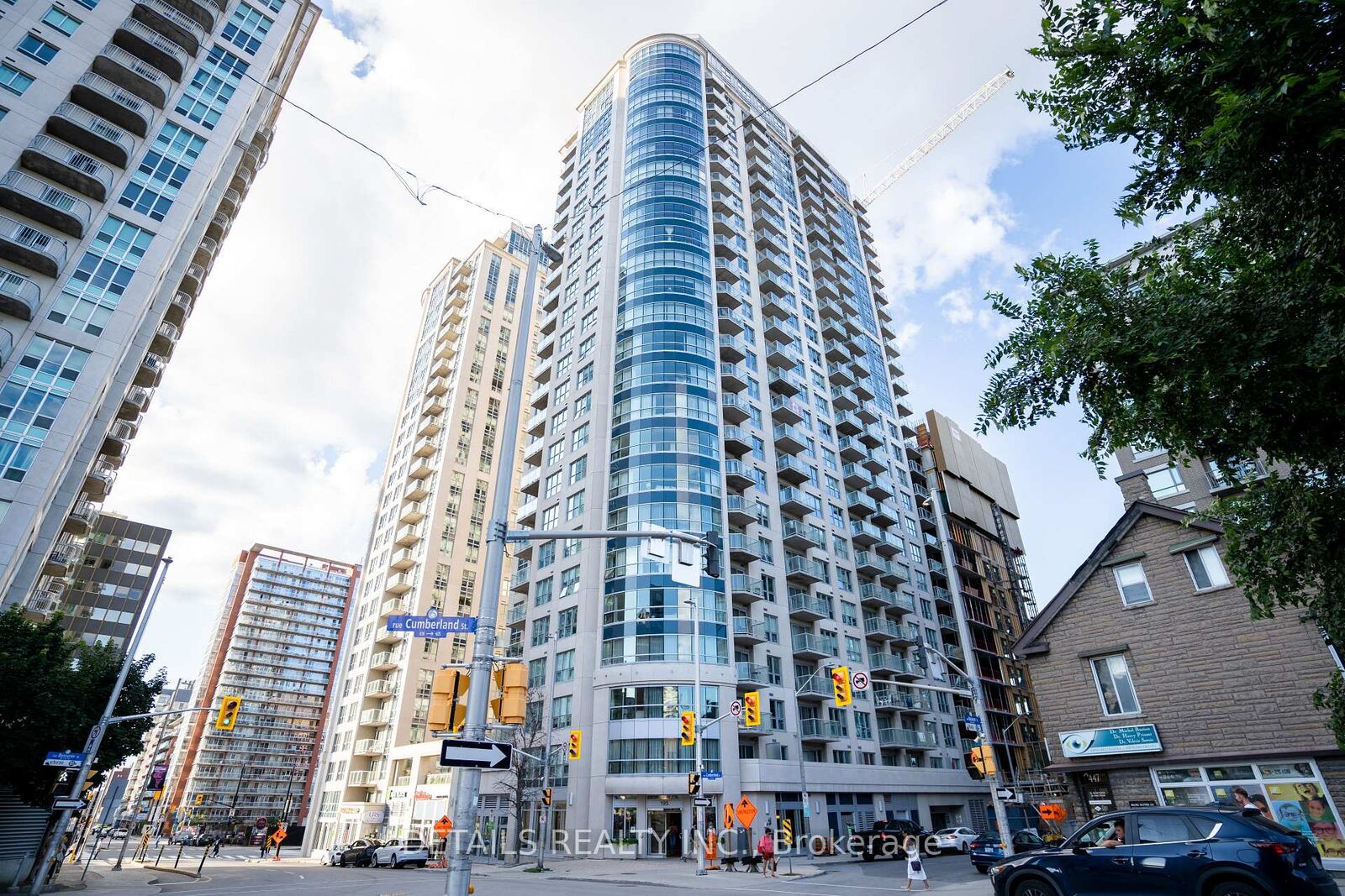 Property Photo:  195 Besserer Street 704  ON K1N 0B6 