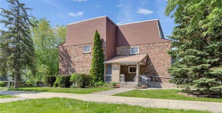 Property Photo: 845 Milford Drive 305 ON K7P 1A7