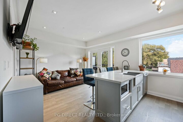 Property Photo:  100 Coxwell Avenue 18  ON M4L 0B5 
