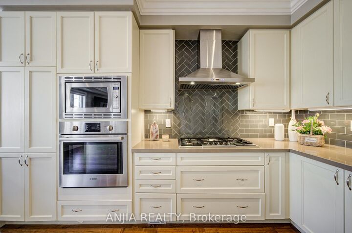 Property Photo:  56 Stockell Crescent  ON L1T 0M4 