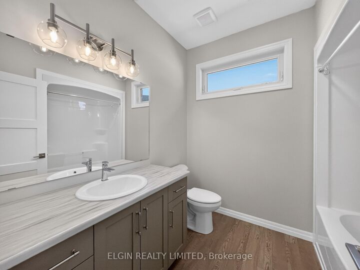 Property Photo: 5 Columbus Court ON N5P 0E5