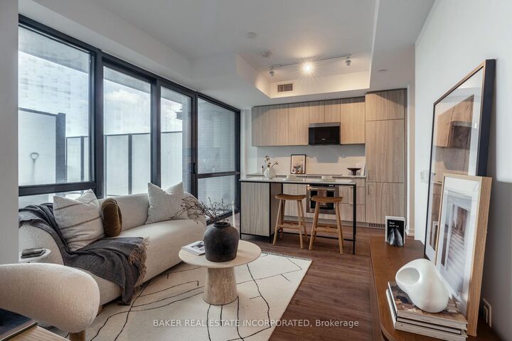 Property Photo:  251 Masonry Way 201  ON L5H 0B3 