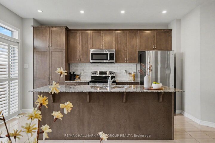 Property Photo: 124 Mandalay Street ON K4A 1A6