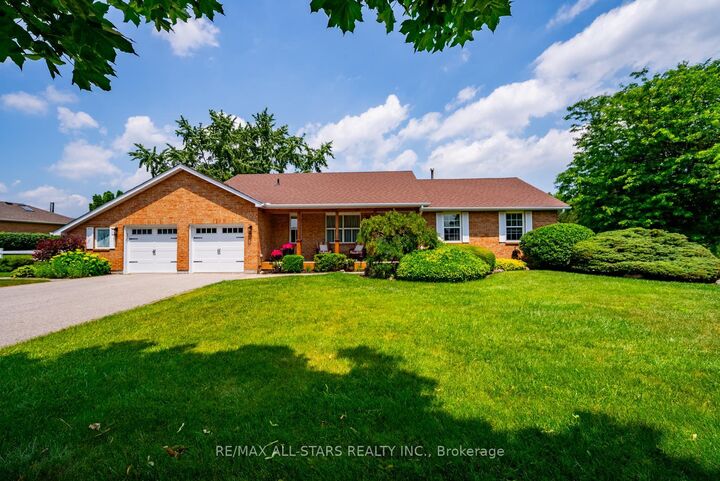 245 Cam Fella Boulevard — photo 1