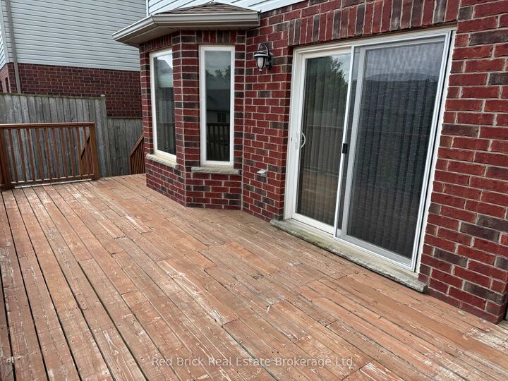 Property Photo:  77 Summit Ridge Drive Upper  ON N1E 0B8 