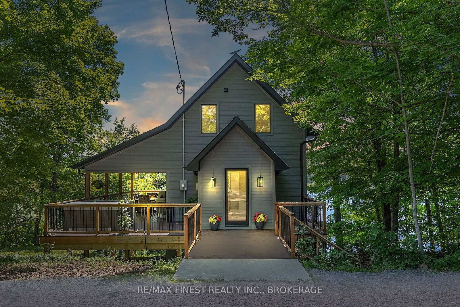 Property Photo:  1005 Macdonald Lane  ON K0H 2L0 