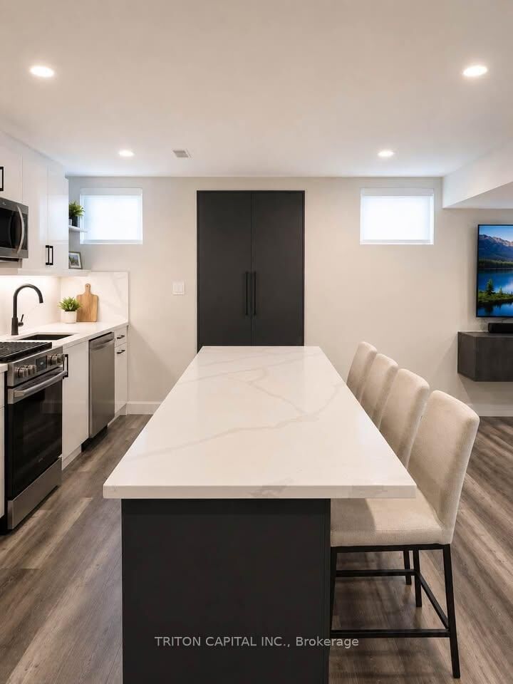 Property Photo:  2 Morning Sparrow Drive  ON L4H 5A6 