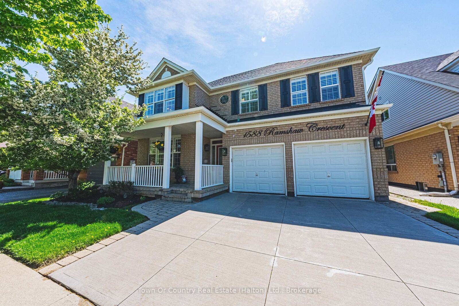 Property Photo:  1588 Ramshaw Crescent  ON L9T 5L9 