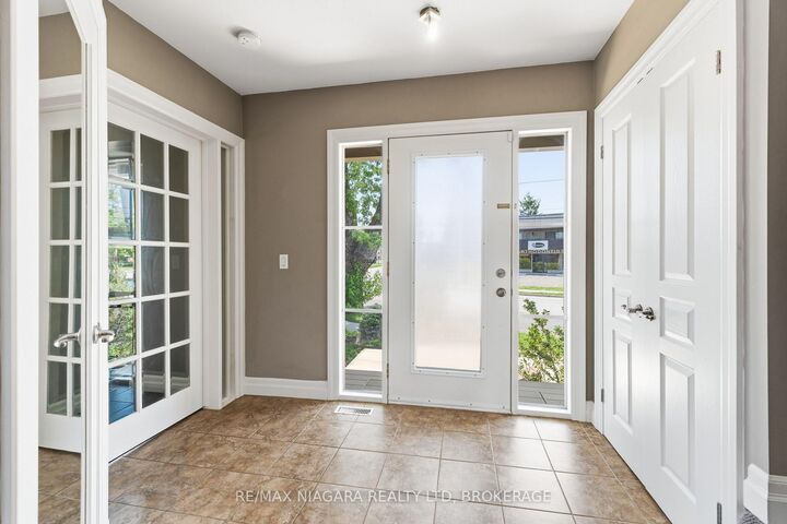 Property Photo: 291 Vine Street ON L2M 4T4