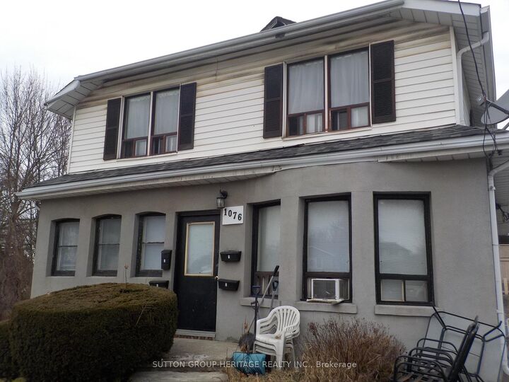 Property Photo:  1076 King Street E  ON L1H 1H5 
