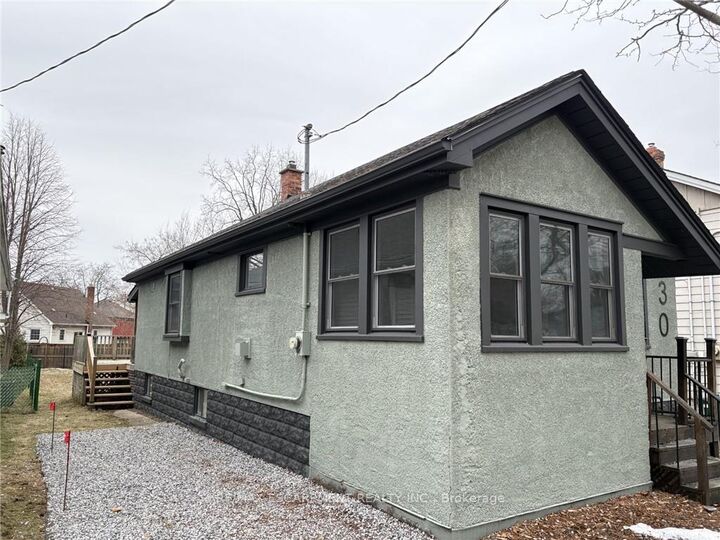 Property Photo: 30 Eastchester Avenue ON L2P 2V6