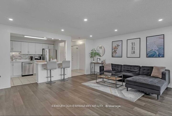 Property Photo: 309 Major Mackenzie Drive 1014 ON L4C 9V5