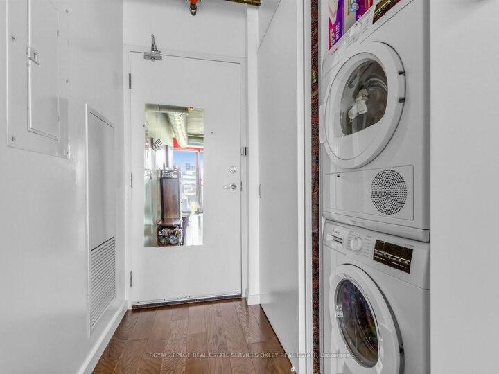 Property Photo:  51 Trolley Crescent 1109  ON M5A 0E9 