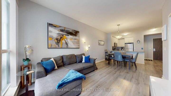 Property Photo: 349 Rathburn Road W 910 ON L5B 0G9