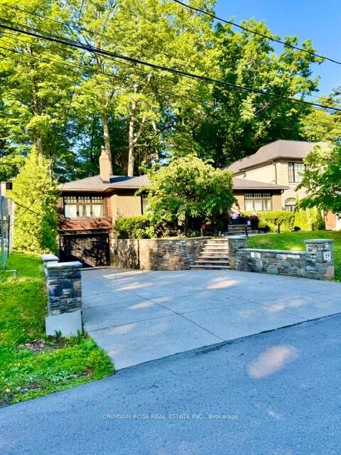 89 Holyrood Avenue — photo 1