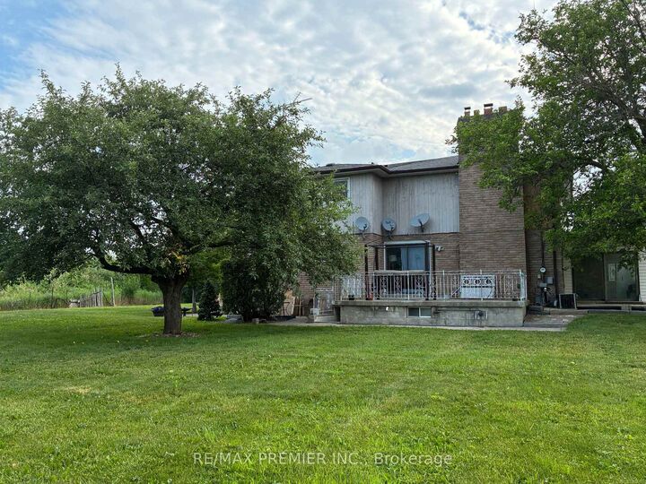 Property Photo: 7930 Mayfield Road ON L7E 5S1
