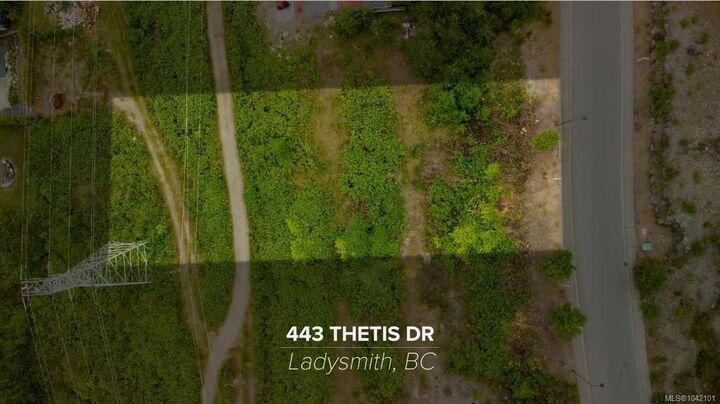 Property Photo: 443 Thetis Dr BC V9G 0A8