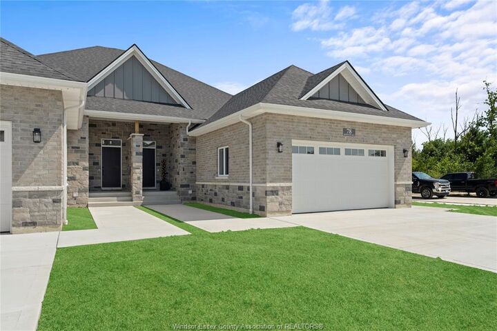 Property Photo: 77 Belleview Drive ON N0R 1B0