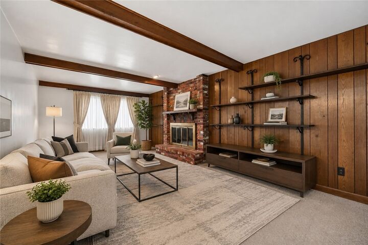 Property Photo:  261 Shasta Dr  PA 15239 