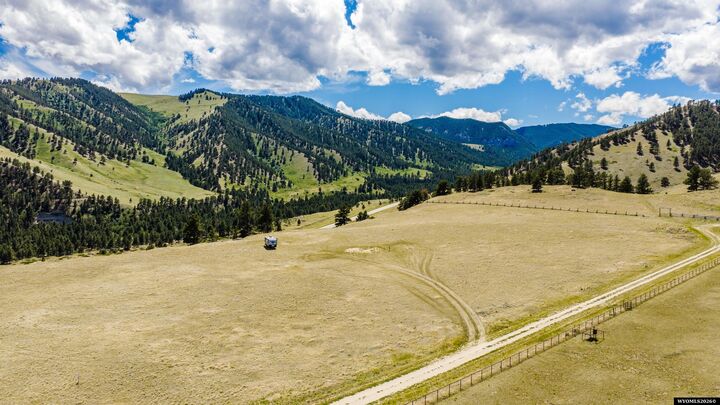 Property Photo: 72 Old Antlers Way WY 82834
