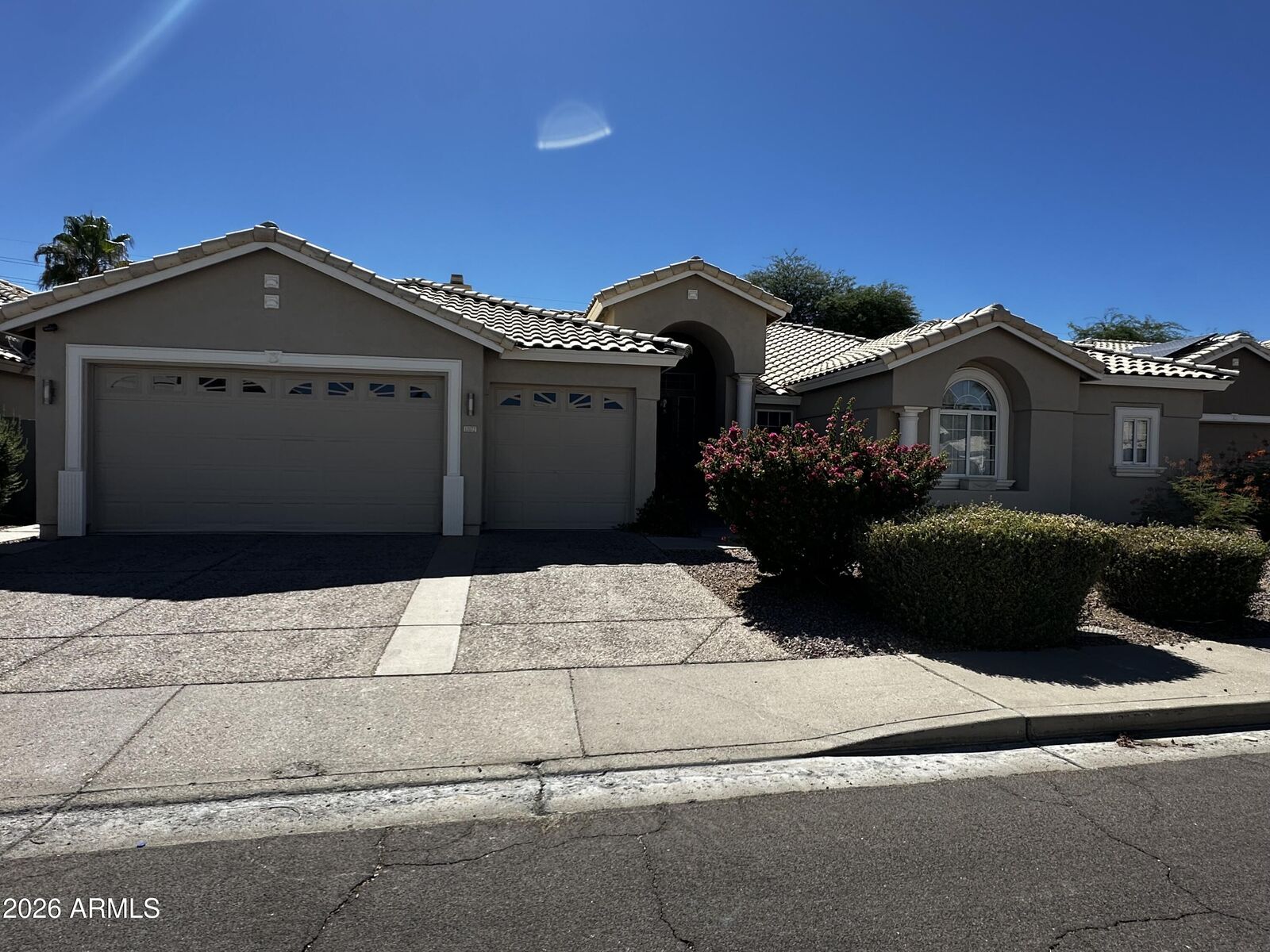 Property Photo: 13172 N 88th Place AZ 85260