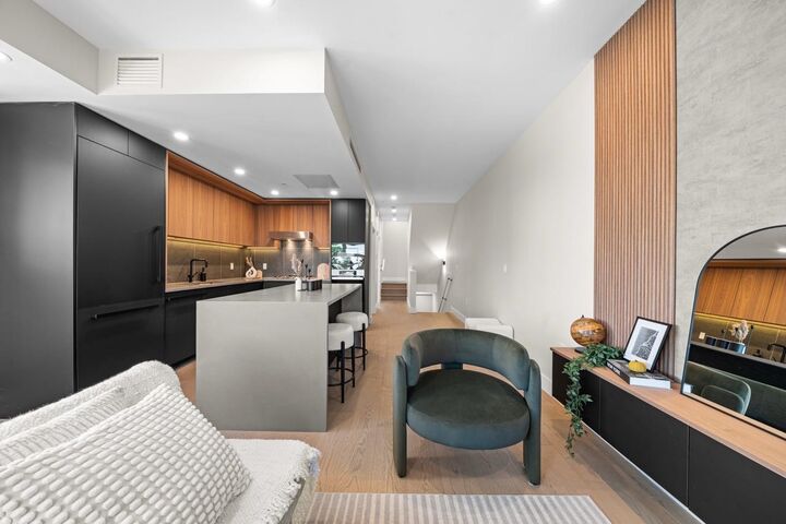 Property Photo: 128 W Woodstock Avenue 5 BC V5Y 0P4