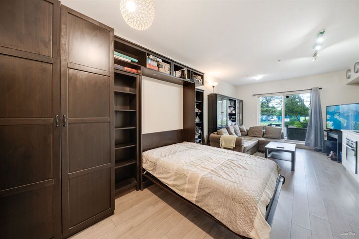 Property Photo: 13678 Grosvenor Road 101 BC V3R 5E2