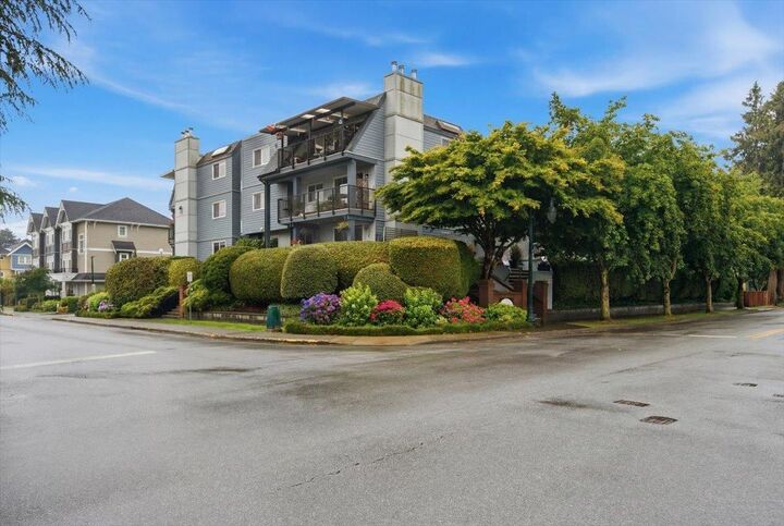 Property Photo:  4926 48 Avenue 302  BC V4K 1V3 