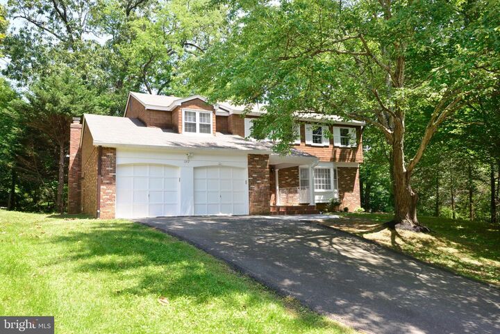 Property Photo: 1317 Forestwood Drive VA 22101