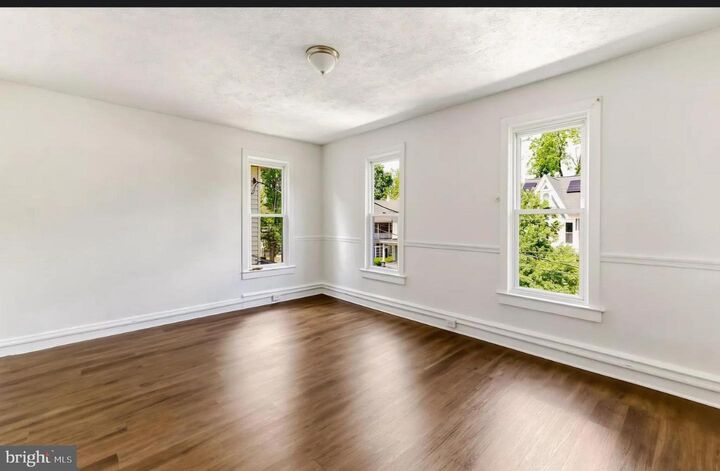 Property Photo:  43 High Street  NJ 08096 