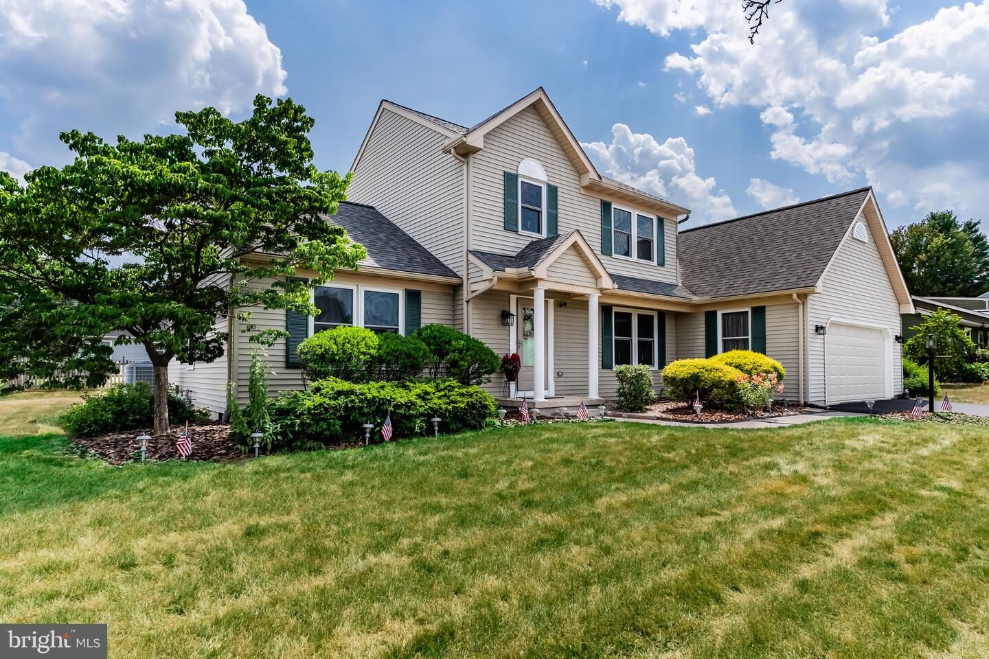 Property Photo: 140 N Thistledown Drive PA 17078