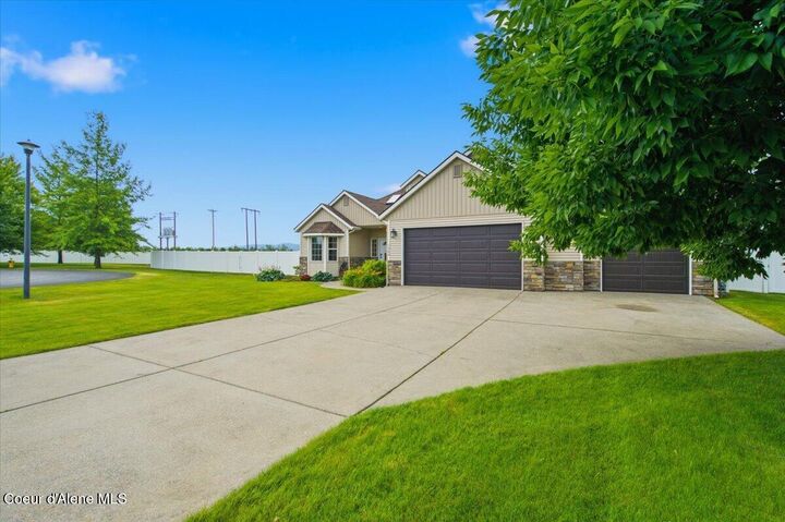 Property Photo:  1906 W Evening Star Rd  ID 83854 