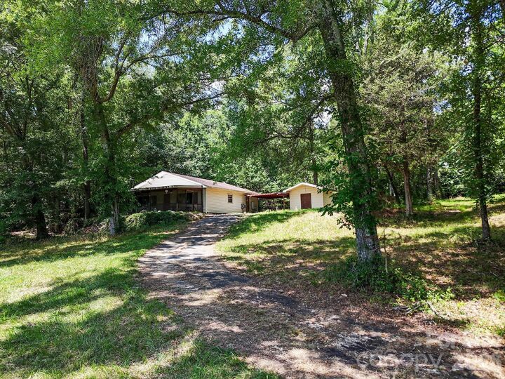 Property Photo:  813 Robinson Clemmer Road  NC 28034 