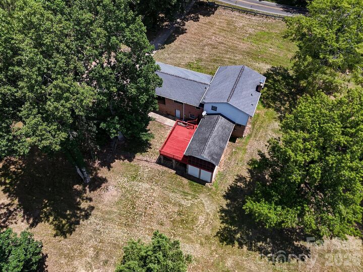 Property Photo:  813 Robinson Clemmer Road  NC 28034 