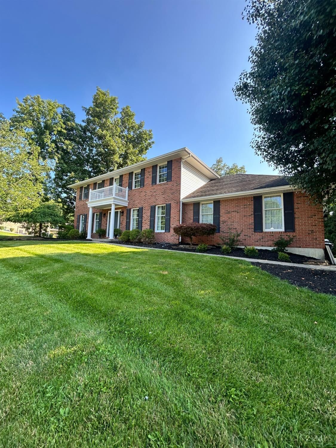 Property Photo:  1304 Northwoods Drive  OH 45133 