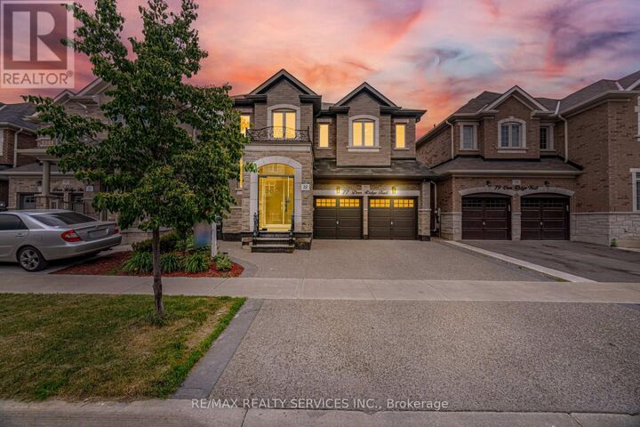 Property Photo:  77 Deer Ridge Trail  ON L7C 3Z5 