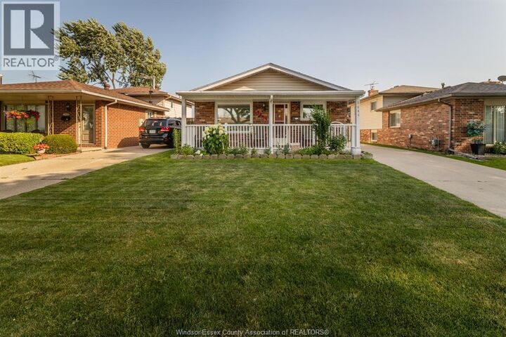Property Photo:  3444 Hemlock  ON N8R 1Z9 