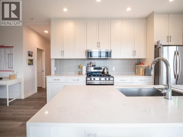 Property Photo: 401-7175 Duncan Street BC V8A 1W3