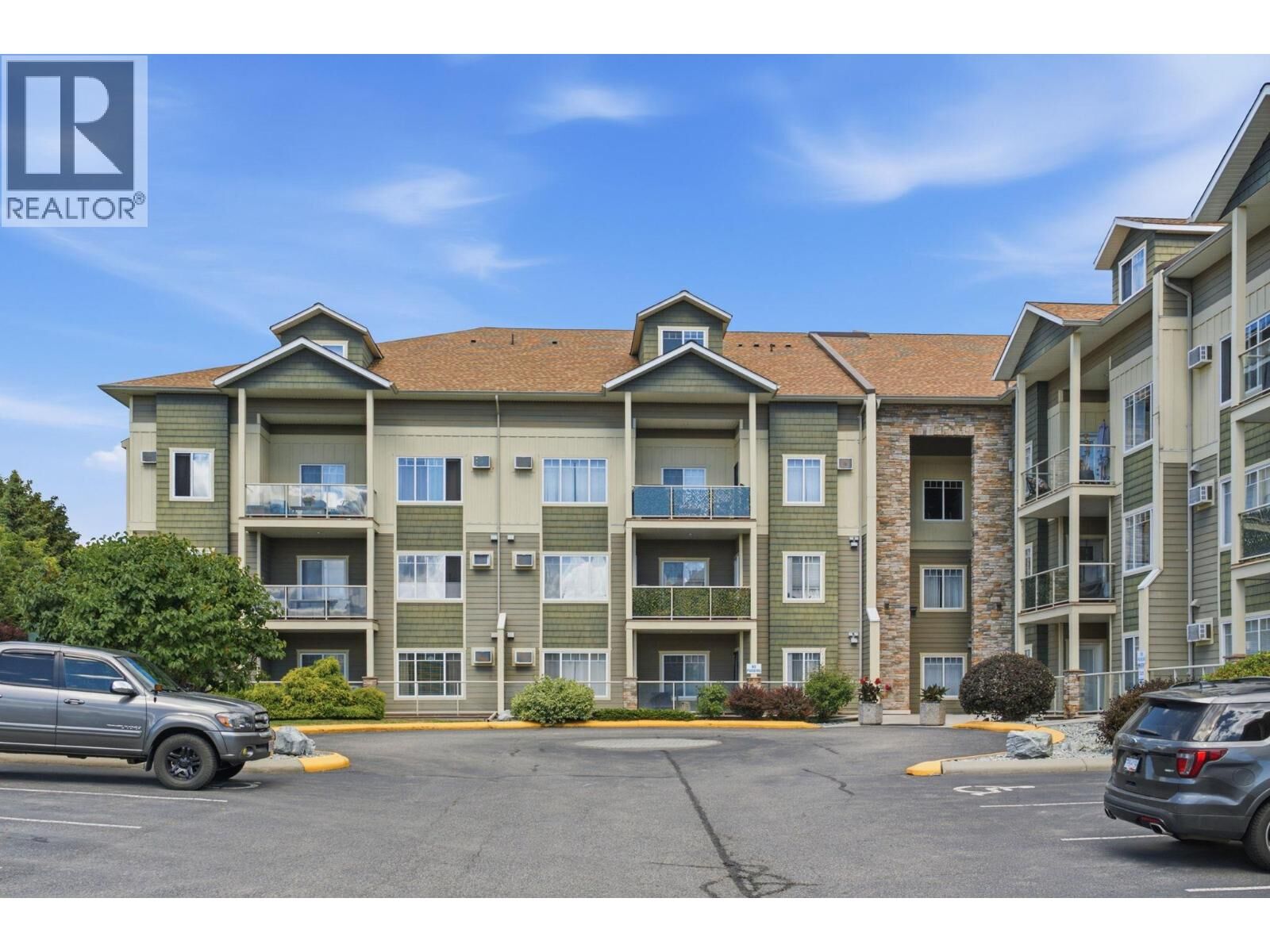 Property Photo: 2120 Shannon Ridge Drive 214 BC V4T 2Z3