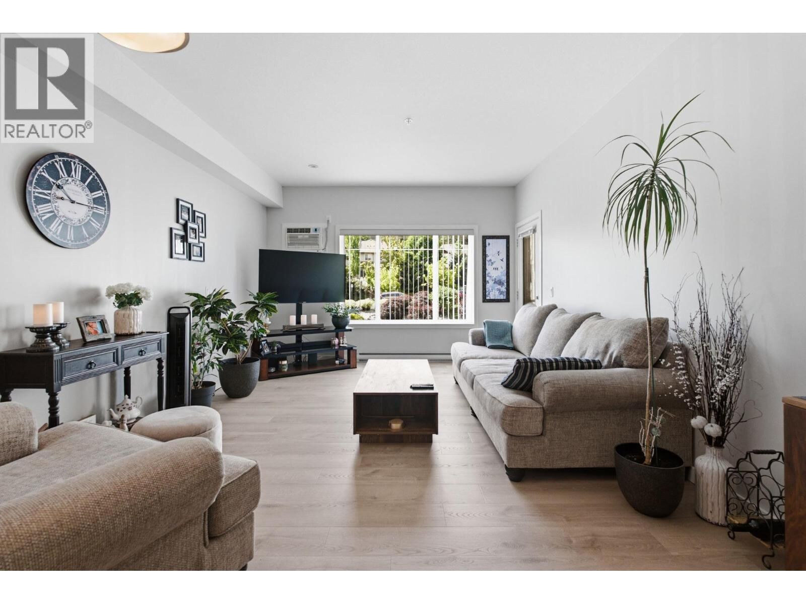 Photo de la propriété:  2120 Shannon Ridge Drive 214  BC V4T 2Z3 
