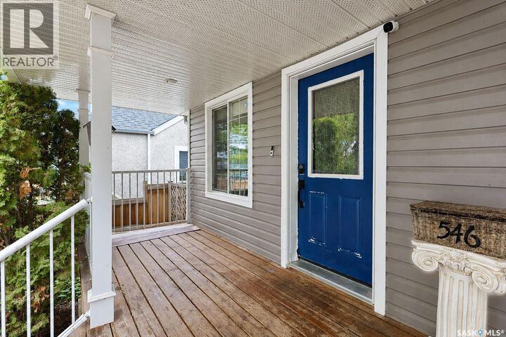 Property Photo: 546 11th Street E SK S6V 1A9