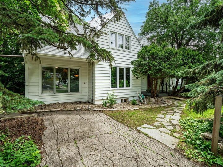 Property Photo: 119 Chataway Boulevard MB R3P 0A3