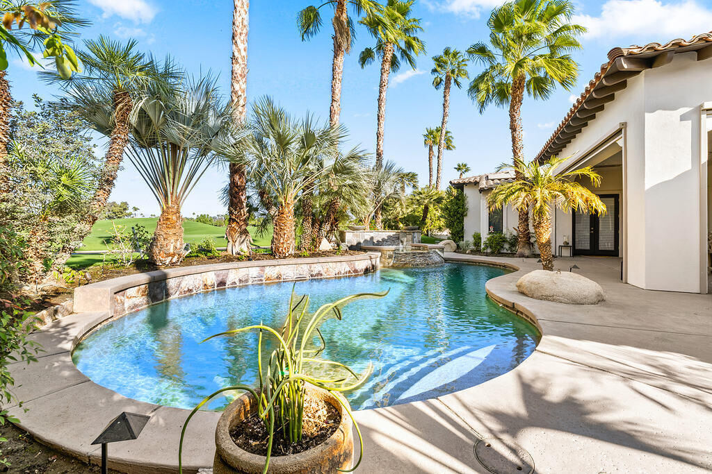 Property Photo:  45699 W Via Villaggio  CA 92210 