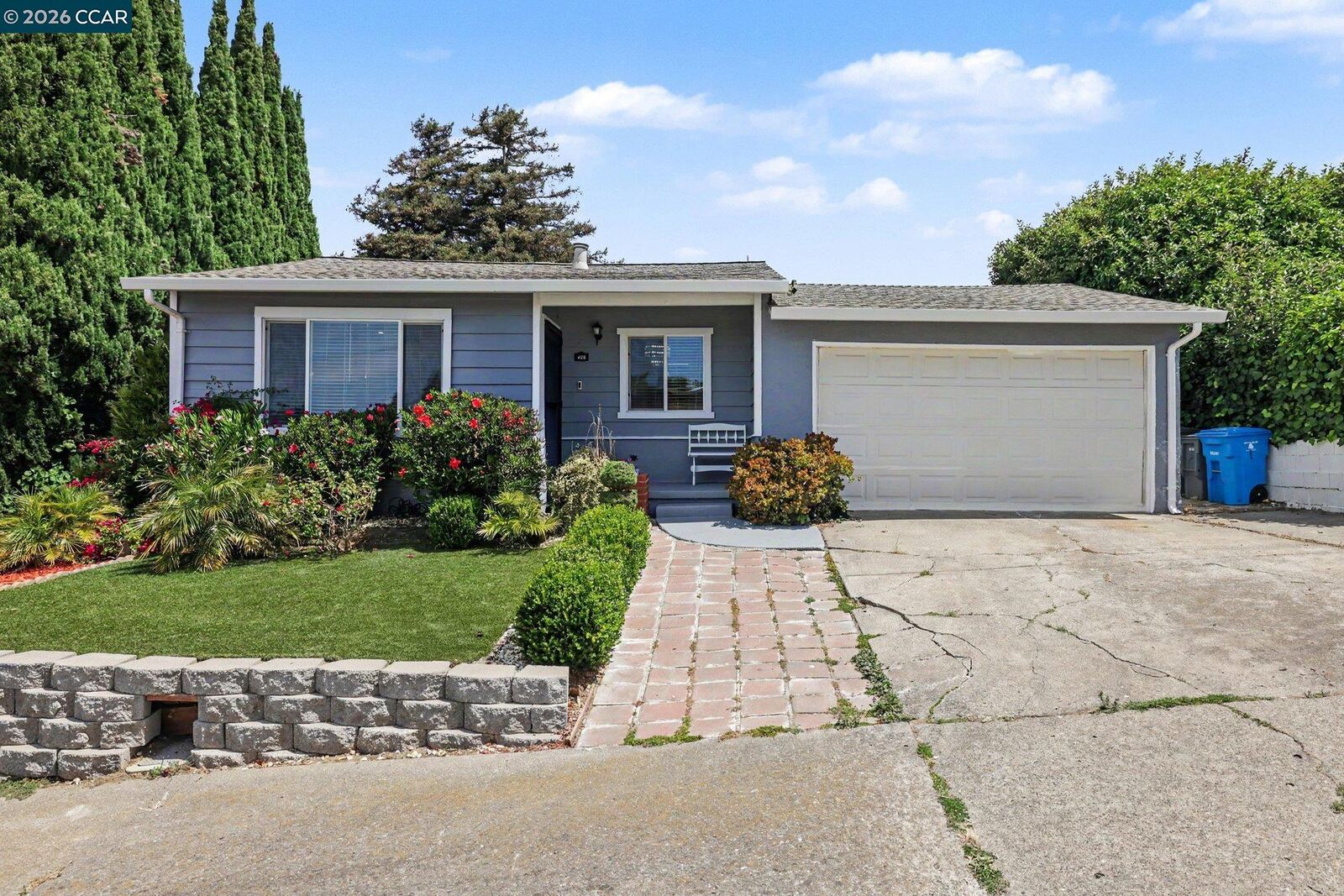Property Photo:  400 Ladera Dr  CA 94591 