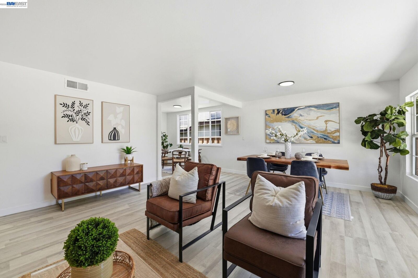 Property Photo: 31070 Meadowbrook Ave CA 94544