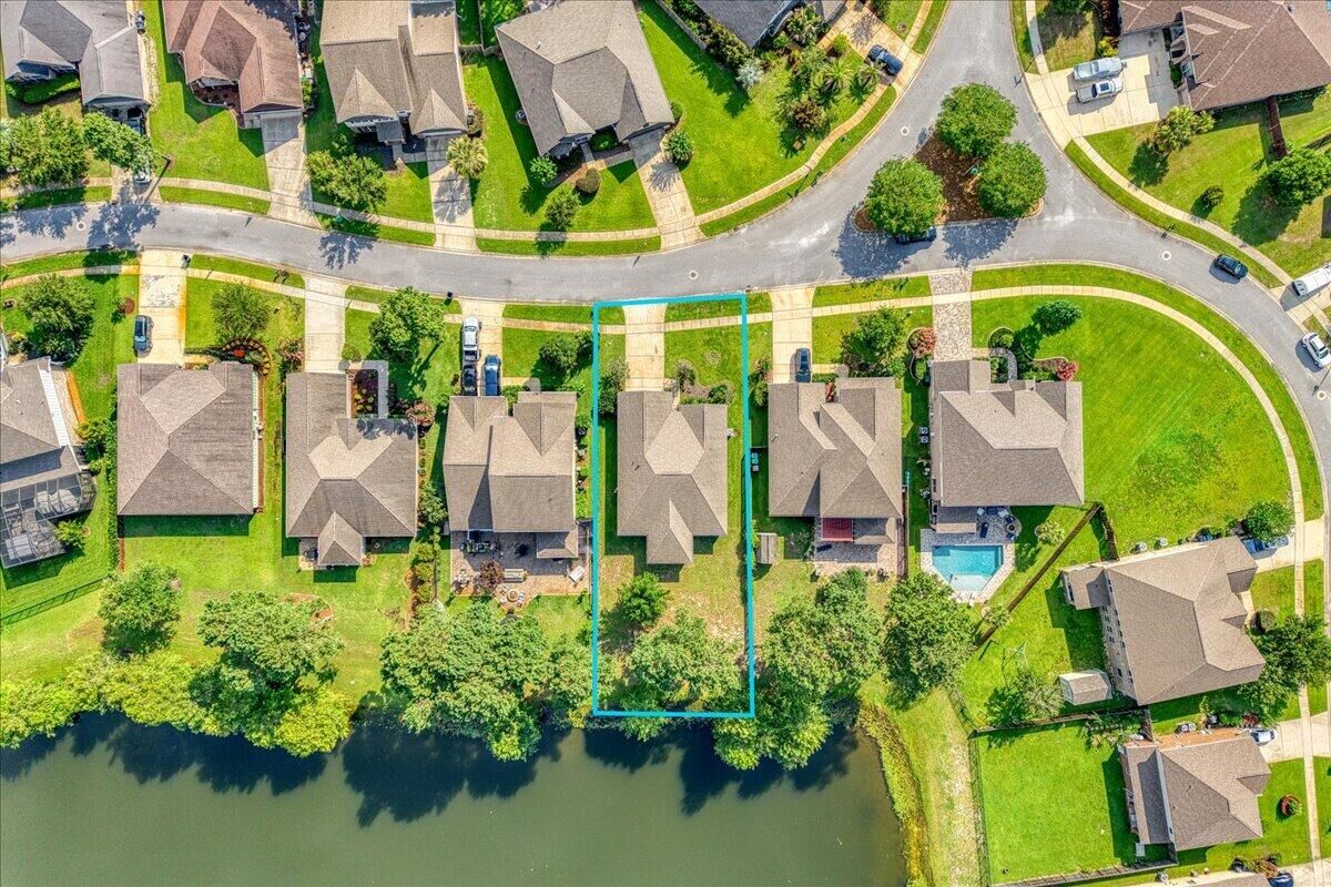 Property Photo: 395 Windchime Way FL 32439