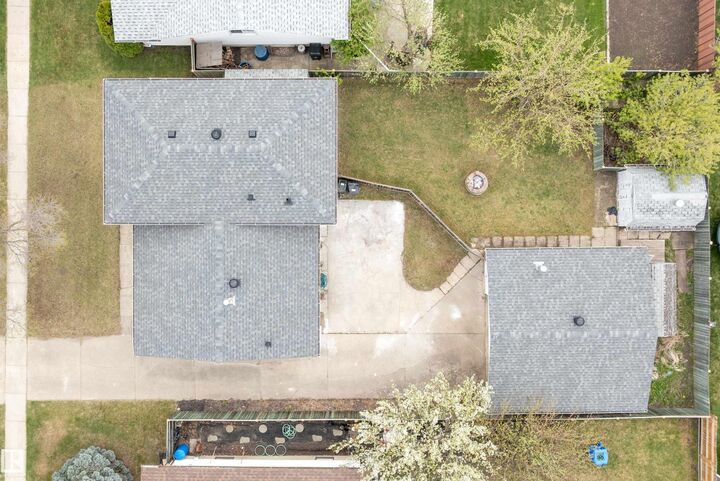 Property Photo:  6411 152A Avenue NW  AB T5A 1X9 