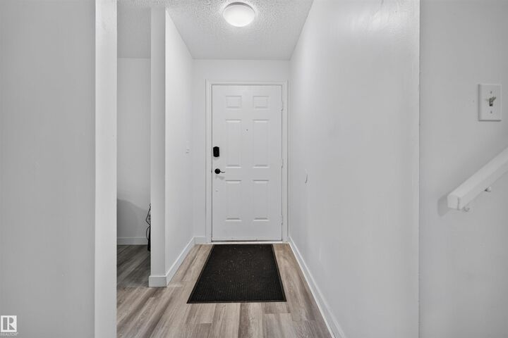Property Photo:  27 Kiniski Crescent NW  AB T6L 5E3 